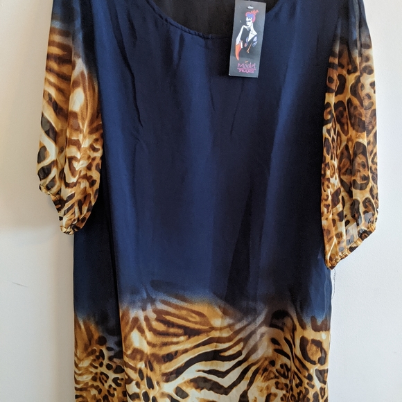 SALE 🎉 Model France Leopard Print Dress - Picture 3 of 5